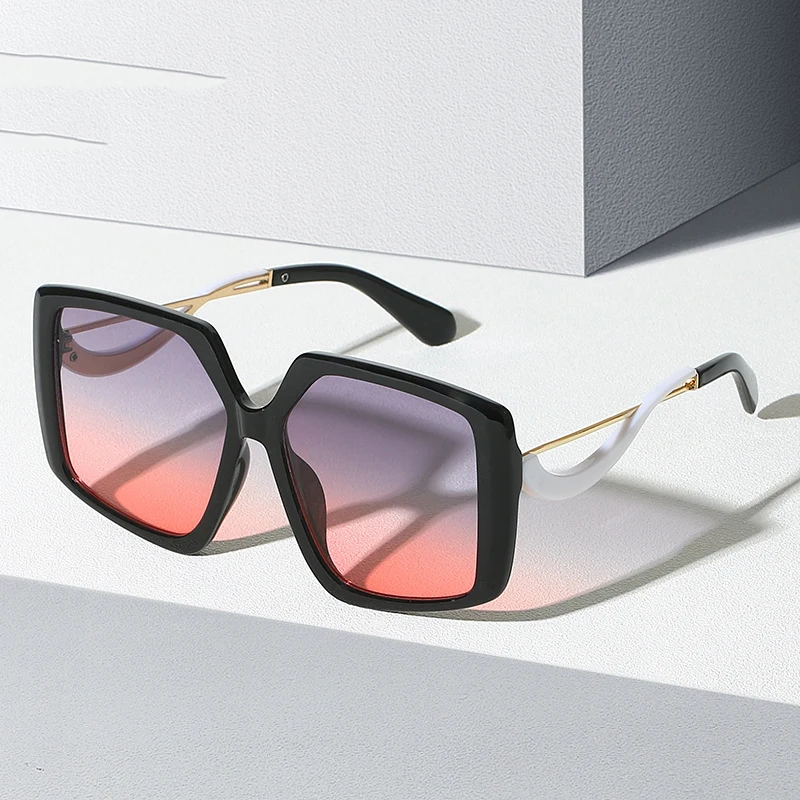 Голямата Дограма Выдалбливают Слънчеви Очила за Жени и За Мъже Модерен, Класически, Шофиране на Летните Градиентные Очила Луксозен Дизайн на Мъжки Дамски слънчеви Очила
